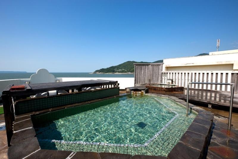 Oncri-Karatsu Bagian luar foto